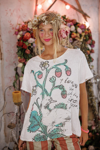 Magnolia Pearl Ducks Love Strawberry T